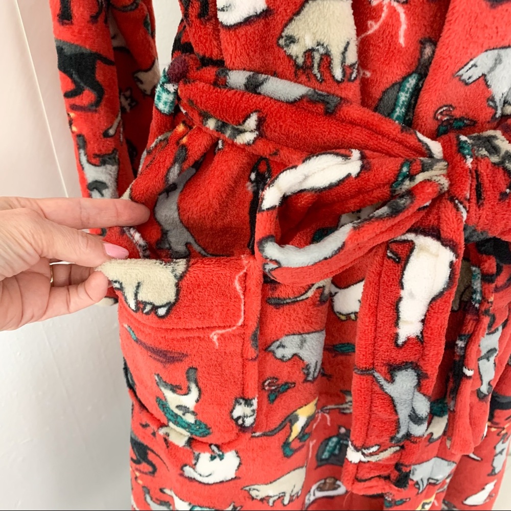 NWT $69 Vera Bradley Holiday Cats Print Plush Fleece Cozy Hooded Robe Red L/XL - Picture 4 of 9